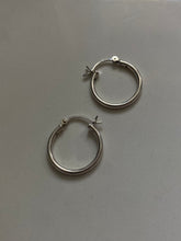 Load image into Gallery viewer, Classic Sterling Silver Hoop Earrings
