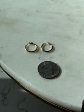 Load image into Gallery viewer, Vintage 14k Yellow Gold Mini Hoops
