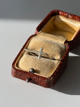 Load image into Gallery viewer, Vintage Sterling Silver Cross Ring Size 6.75
