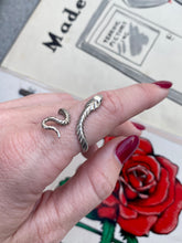 Load image into Gallery viewer, Vintage Snake Sterling Silver Ring
