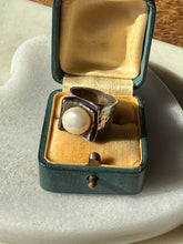 Load image into Gallery viewer, Vintage Sterling Silver Pearl Ring Size 4.5
