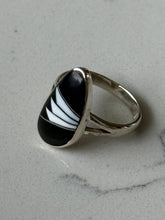 Load image into Gallery viewer, Banded Agate Sterling Silver Ring Size 9
