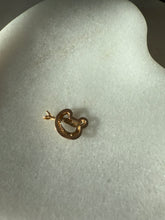 Load image into Gallery viewer, Vintage 14k Gold Script ‘D’ Pendant
