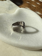 Load image into Gallery viewer, Vintage Sterling Silver Ring Size 6.5
