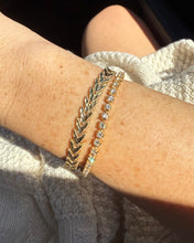 Load image into Gallery viewer, Vintage 14k Yellow Gold Bracelet 6.75”

