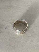 Load image into Gallery viewer, Vintage Solid Sterling Silver Band Size 6.75
