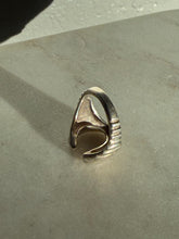 Load image into Gallery viewer, Ribbed Sterling Silver Ring Size 6.5
