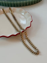 Load image into Gallery viewer, Vintage Gold Vermeil Cuban Link Chain 22”
