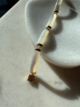 Load image into Gallery viewer, Mother of Pearl 14k Gold Bracelet 7.25”

