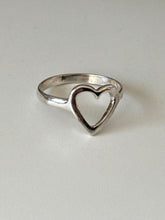 Load image into Gallery viewer, Vintage Sterling Silver Heart Cutout Ring Size 8
