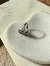 Load image into Gallery viewer, Vintage 1970s Agate Sterling Silver Ring Size 5
