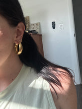 Load image into Gallery viewer, Large Vintage 18k Yellow Gold Hoop Earrings
