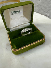 Load image into Gallery viewer, Vintage Sterling Silver Ring Size 8
