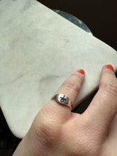 Load image into Gallery viewer, Black Enamel Ankh Sterling Silver Ring Size 5
