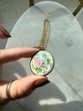 Load image into Gallery viewer, Enamel Floral Goldtone Costume Necklace 20”
