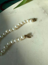 Load image into Gallery viewer, Vintage Pearl 10k Gold Bracelet 7”
