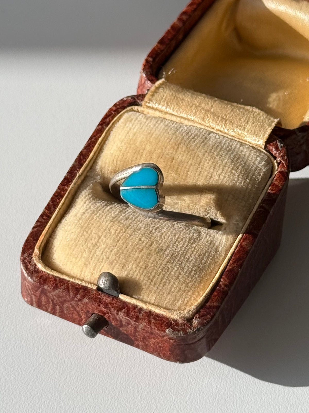 Vintage Dainty Turquoise Inlay Heart Sterling Silver Ring Size 7