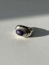 Load image into Gallery viewer, Vintage Ribbed Charoite Sterling Silver Ring Size 6.25
