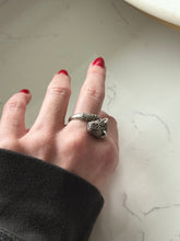 Load image into Gallery viewer, Vintage Sterling Silver Marcasite Wraparound Panther Ring Size 9
