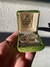 Load image into Gallery viewer, Moonstone Sterling Silver Ring Size 6
