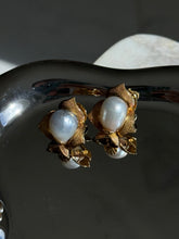 Load image into Gallery viewer, Vintage Estate 18k Gold Pearl Earrings
