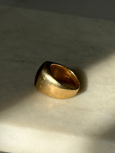 Load image into Gallery viewer, Solid 14k Yellow Gold Carnelian Signet Ring Size 5.75
