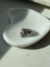 Load image into Gallery viewer, Vintage Wolf Sterling Silver Ring Size 5.5
