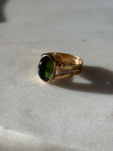 Load image into Gallery viewer, Vintage Peridot Solid 14k Yellow Gold Ring Size 8.25
