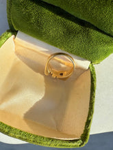 Load image into Gallery viewer, Vintage Initial ‘DM’ Solid 14k Gold Ring Size 4
