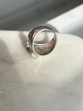Load image into Gallery viewer, Blue Pearl Sterling Ring Size 7
