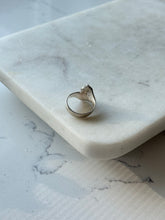 Load image into Gallery viewer, Vintage Sterling Silver Ring Size 5.75
