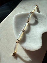 Load image into Gallery viewer, Mother of Pearl 14k Gold Bracelet 7.25”

