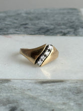 Load image into Gallery viewer, Vintage 14k Gold Diamond Ring
