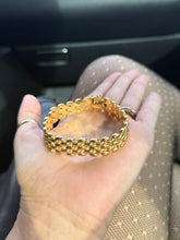 Load image into Gallery viewer, Vintage 1970s/1980s Italian 18k Yellow Gold Panther Link Bracelet
