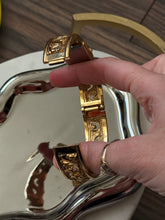 Load image into Gallery viewer, Vintage Chunky Gold Tone Bangle Watch
