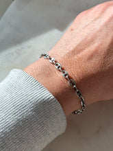 Load image into Gallery viewer, Puffy Mariner Link Sterling Silver Bracelet
