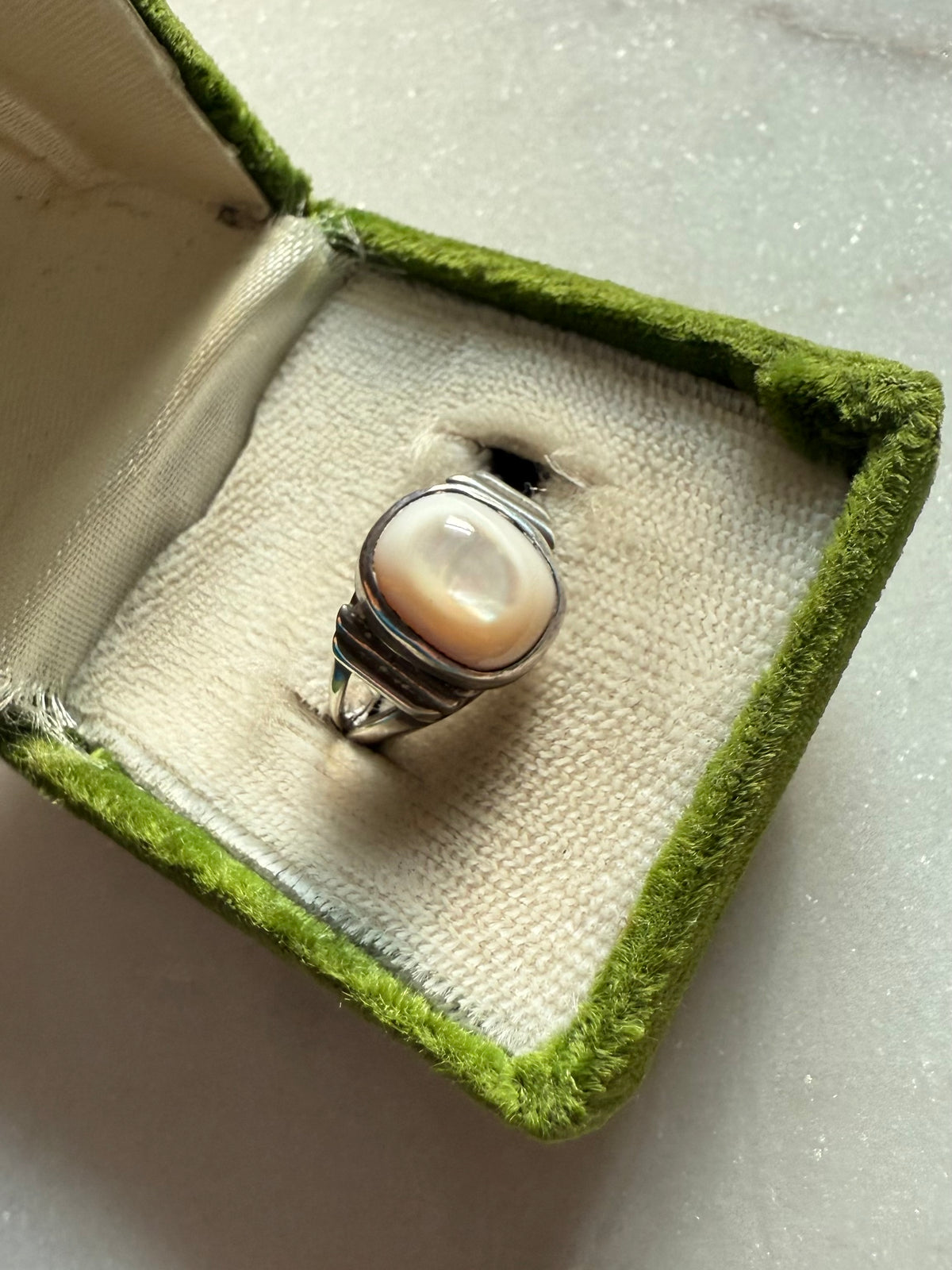 Mother of Pearl Sterling Silver Ring Size 6.5