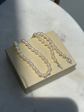 Load image into Gallery viewer, Vintage Pearl Necklace w/ 14k White Gold Clasp 15”
