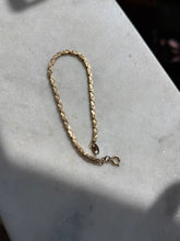 Load image into Gallery viewer, Midcentury 1/20 12k Gold Fill Bracelet 7.75”
