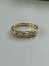 Load image into Gallery viewer, Diamond Solid 14k Gold Ring Size 5.5
