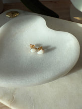 Load image into Gallery viewer, Vintage Opal 14k Yellow Gold Push Back Earrings
