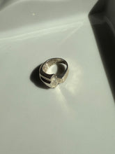 Load image into Gallery viewer, Chunky Sterling Silver Ring Size 7
