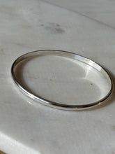 Load image into Gallery viewer, Vintage Solid Sterling Silver Bangle Bracelet
