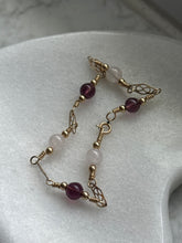 Load image into Gallery viewer, Vintage 1/20 12k Gold Fill Bead Bracelet
