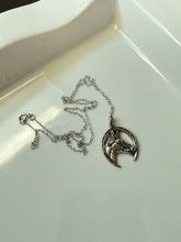 Load image into Gallery viewer, Beau Sterling Horseshoe Necklace 18”
