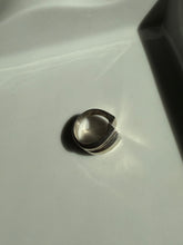 Load image into Gallery viewer, Chunky Sterling Silver Ring Size 7
