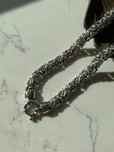 Load image into Gallery viewer, Chunky Sterling Silver Byzantine Chain w/ Sailor Clasp 18.5”
