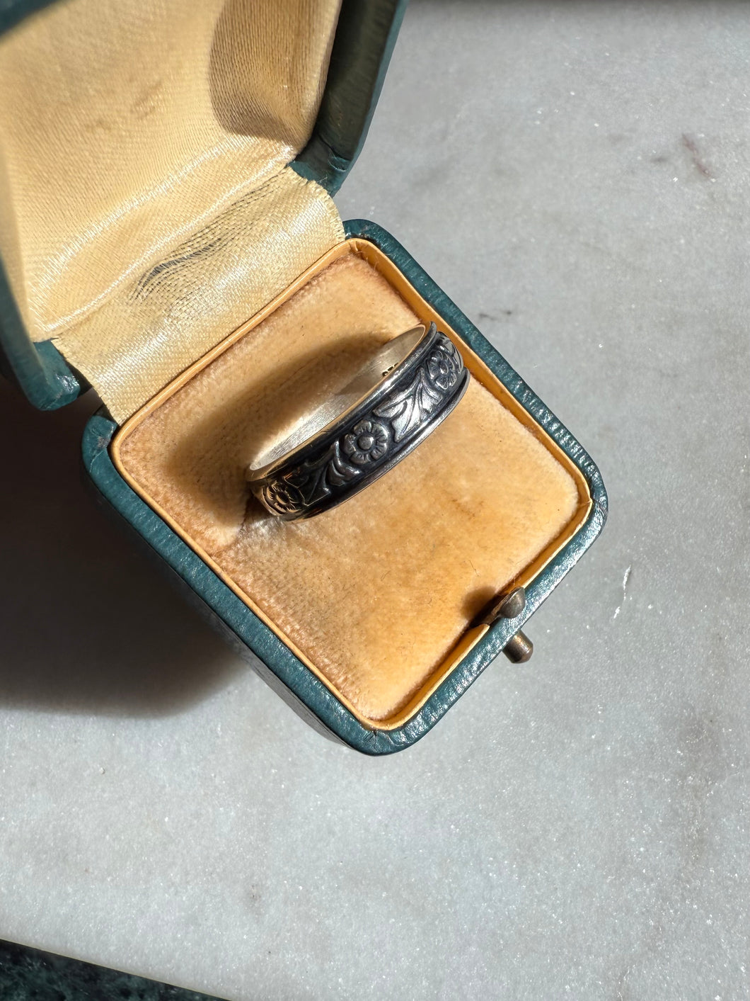 Floral Etched Sterling Silver Band Size 9