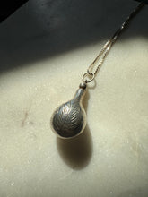 Load image into Gallery viewer, Vintage Etched Sterling Silver Necklace 20”
