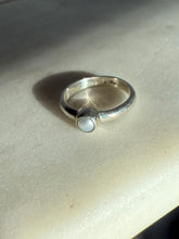 Load image into Gallery viewer, Pearl Sterling Silver Ring Size 5.25

